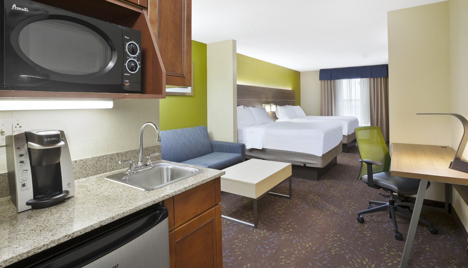 Room - Holiday Inn Express & Suites CIRCLEVILLE by IHG