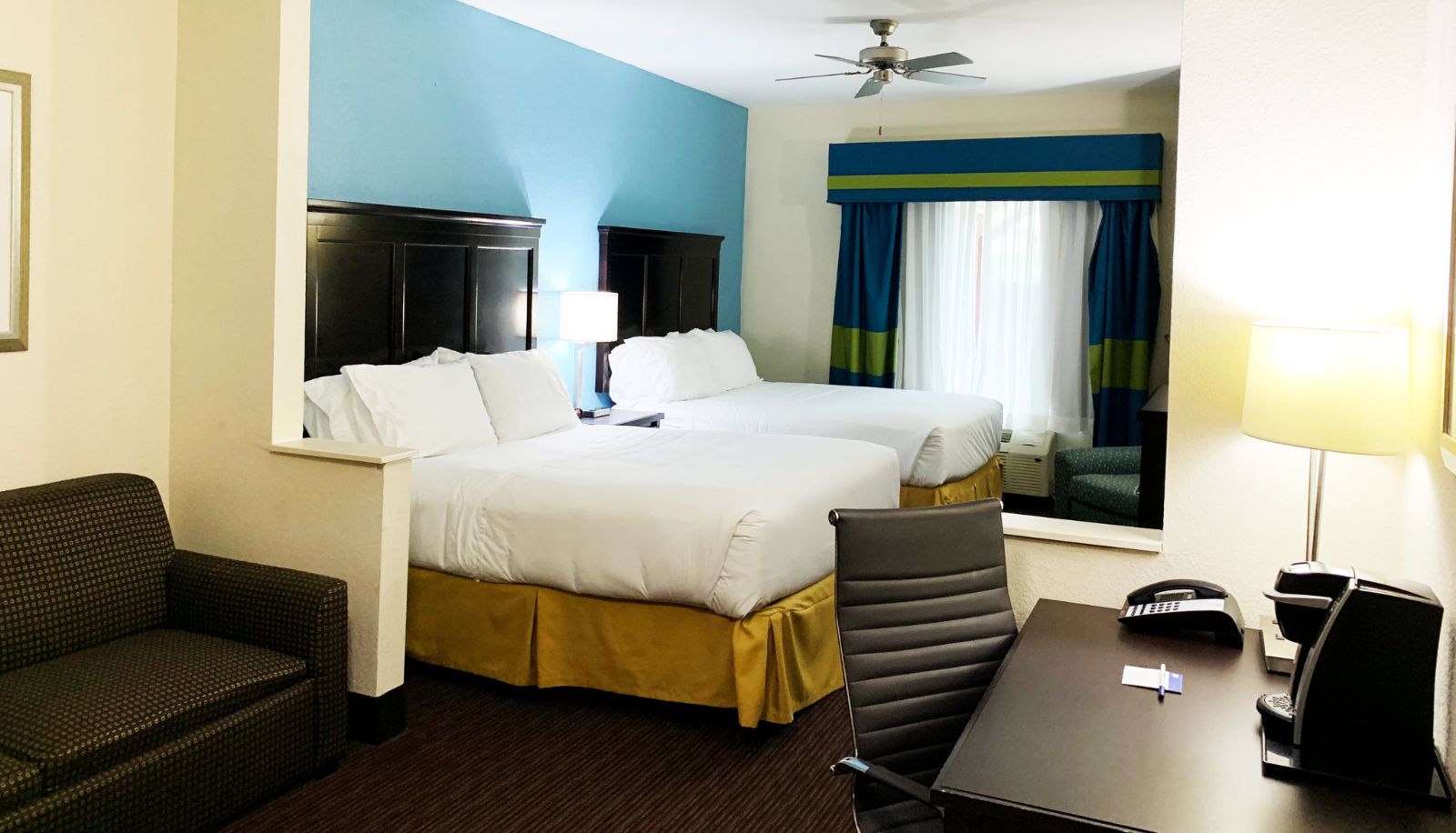Room - Holiday Inn Express & Suites GAINESVILLE by IHG