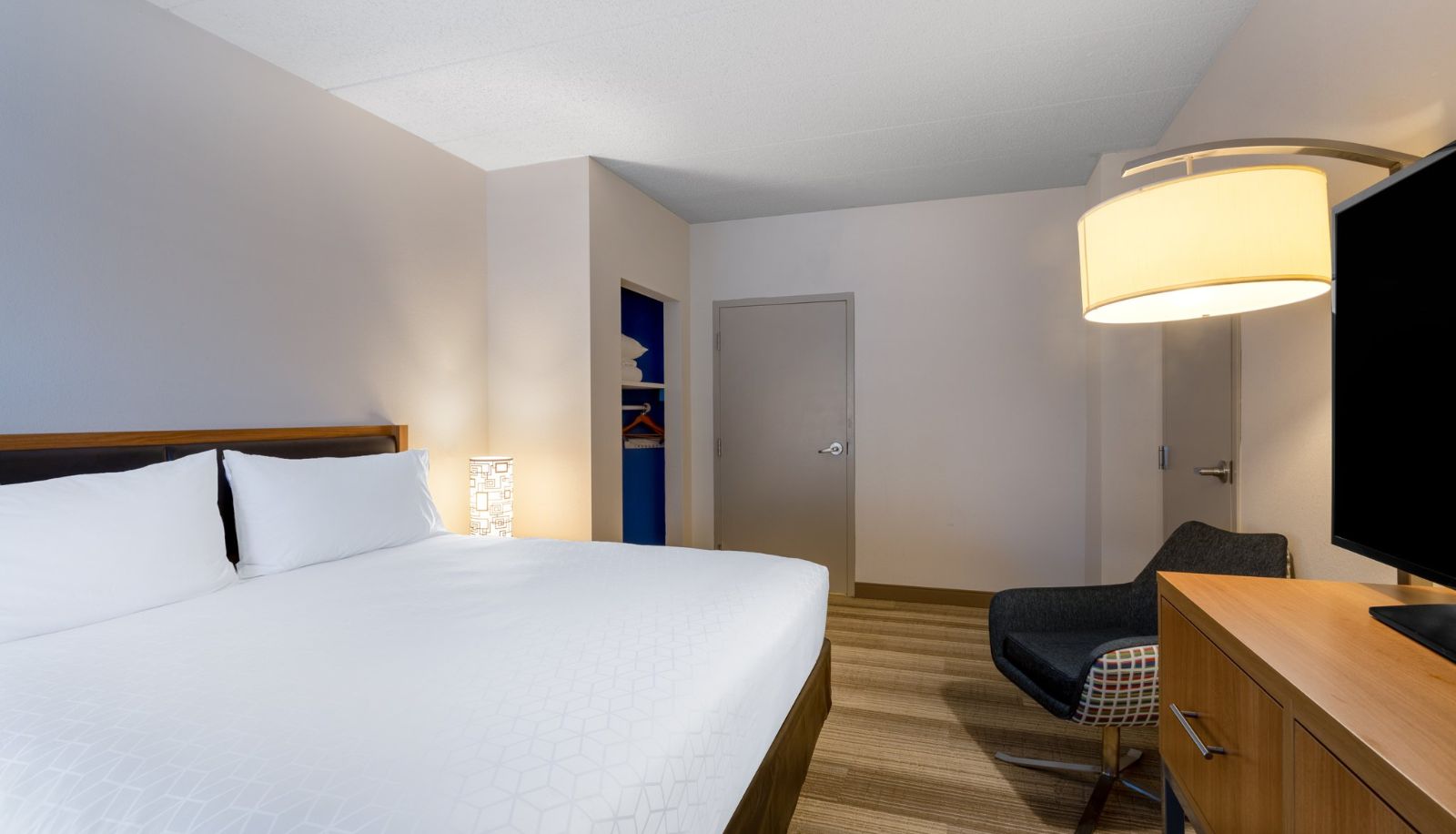 Room - Holiday Inn Express & Suites PHILADELPHIA - KING OF PRUSSIA by IHG