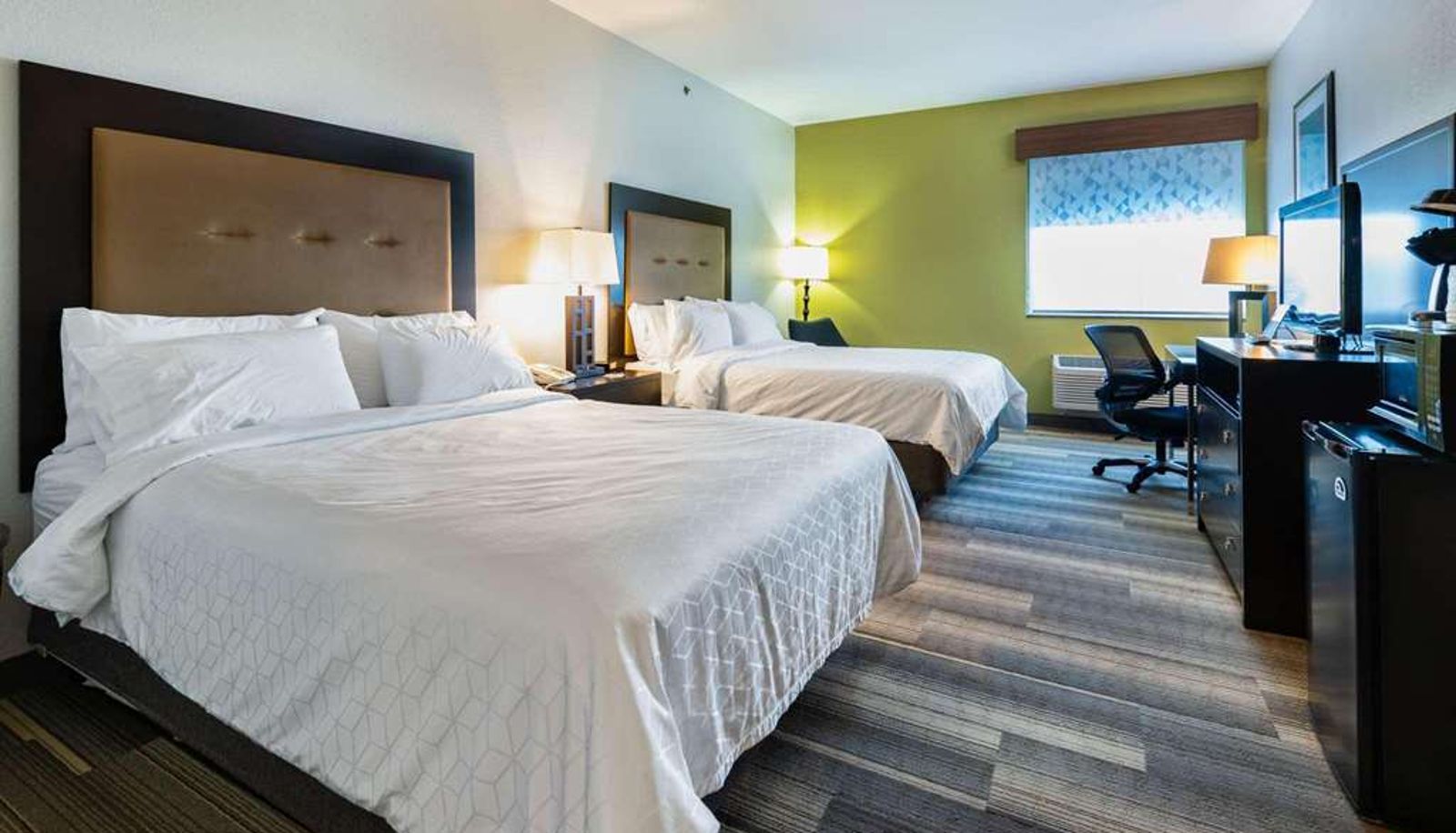 Zimmer - Country Inn & Suites by Radisson South Haven MI