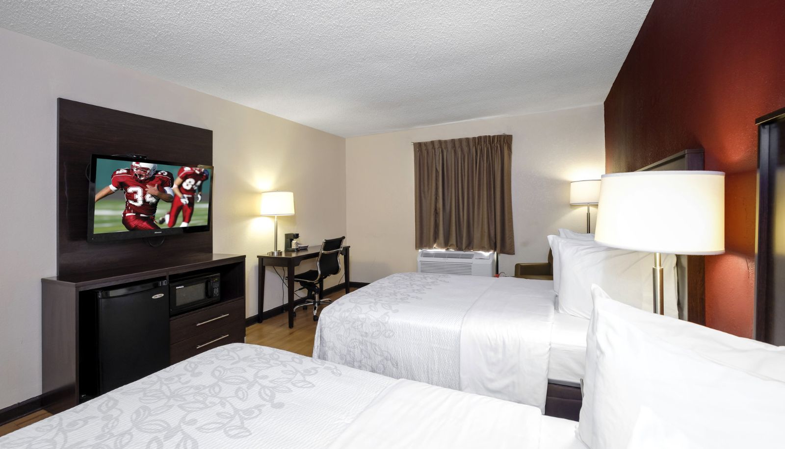 Room - Red Roof PLUS+ & Suites Opelika