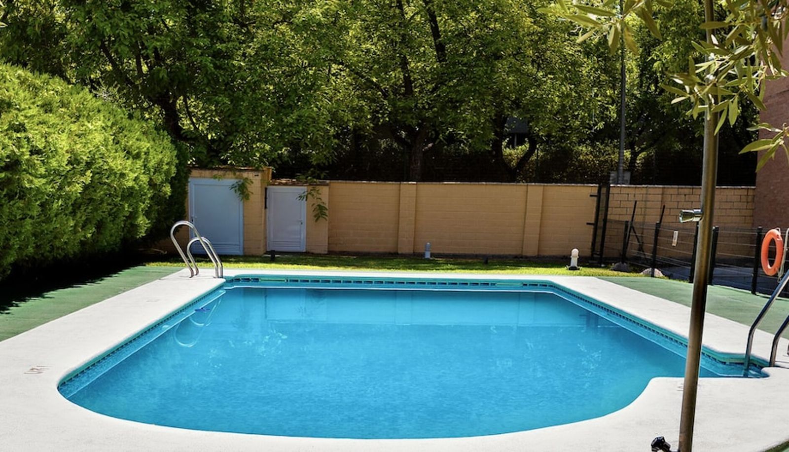 Zwembad - Apartamentos Vértice Bib Rambla