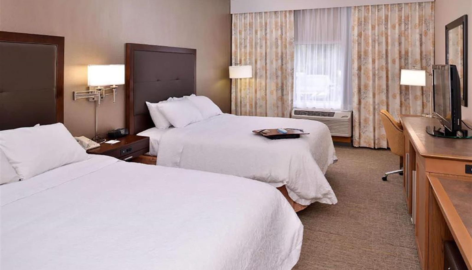 Room - Wingate by Wyndham Steubenville