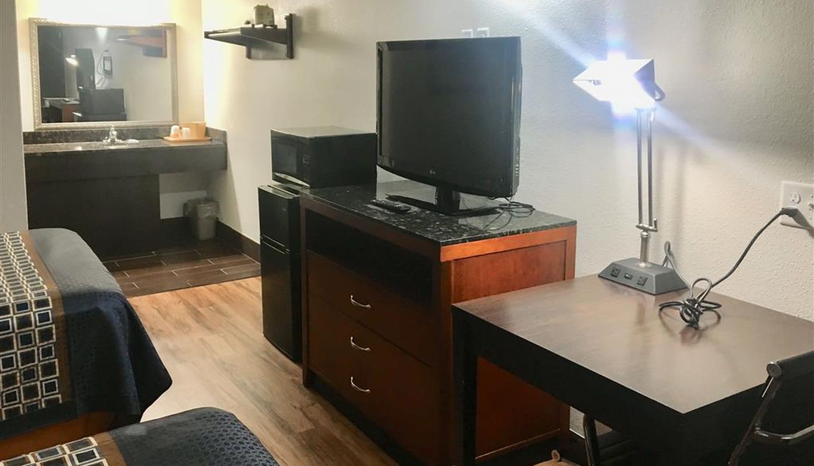 Room - Rodeway Inn Circleville