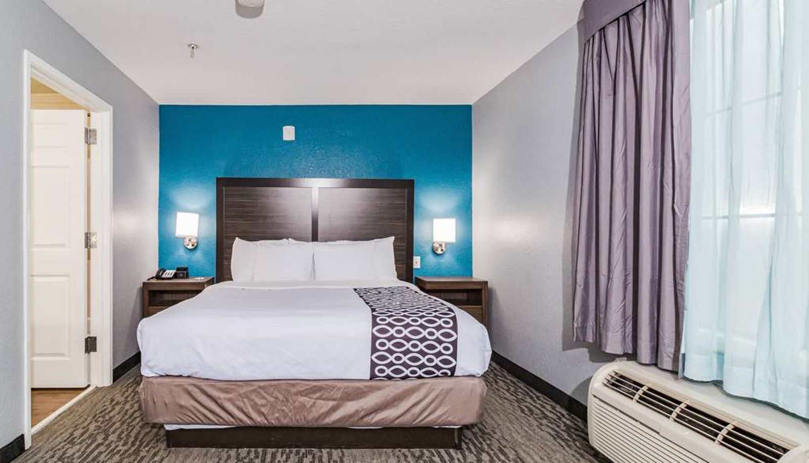 Room - La Quinta Inn & Suites by Wyndham Tomball