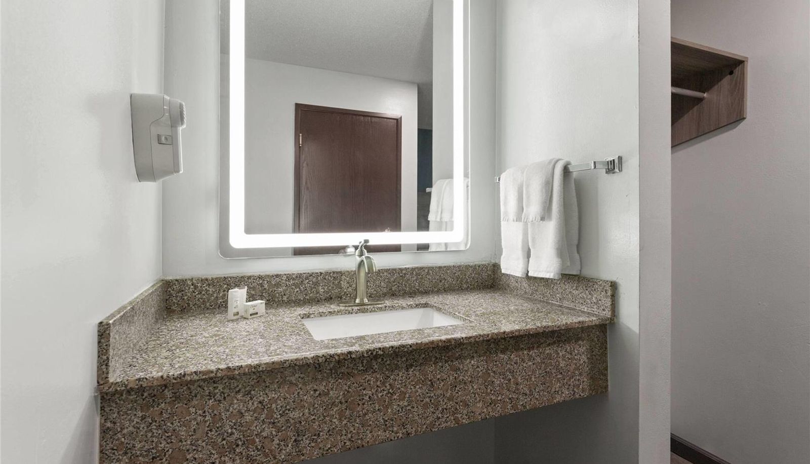 Zimmer - Baymont by Wyndham Piqua