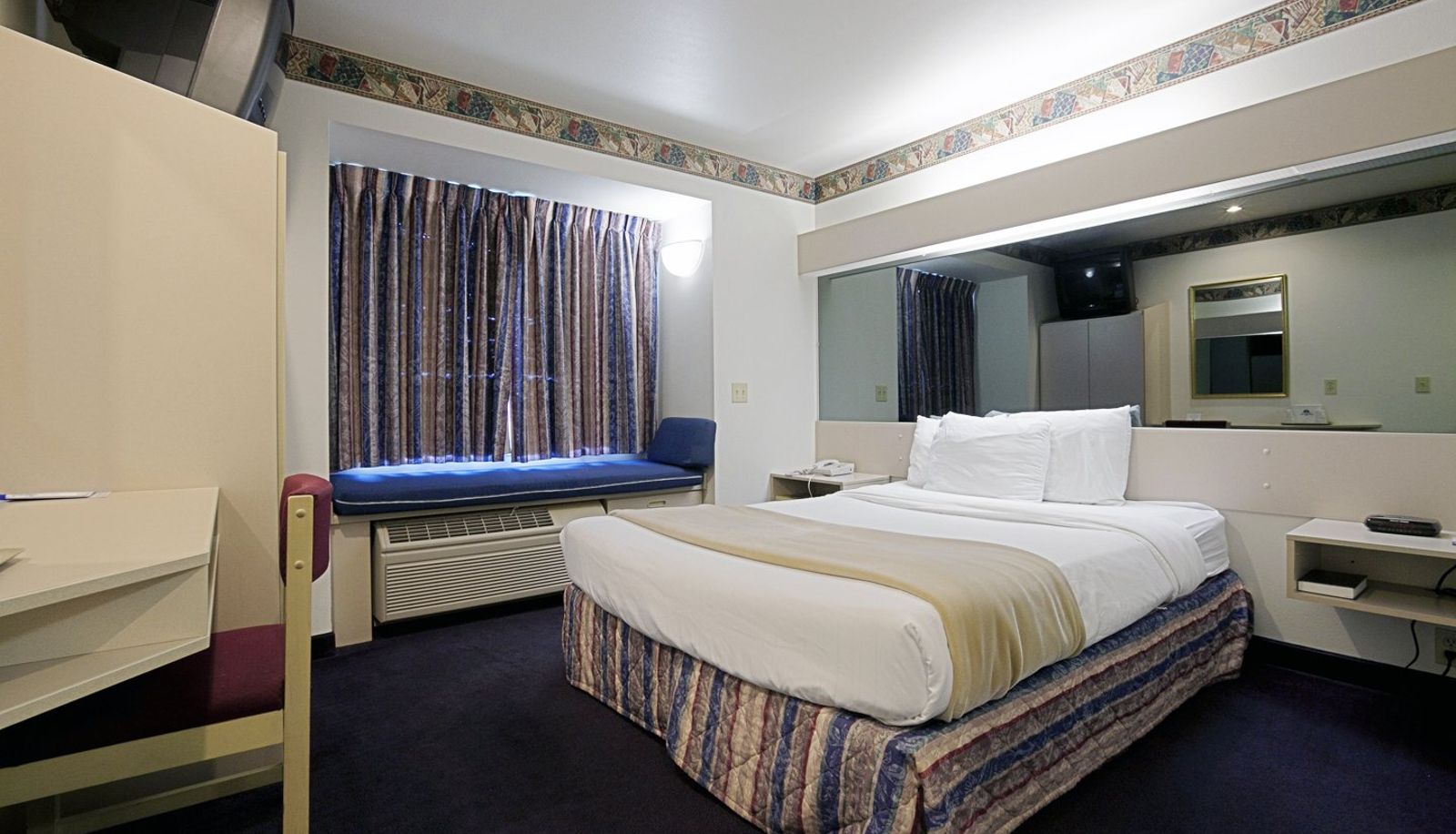 Zimmer - Americas Best Value Inn & Suites Racine