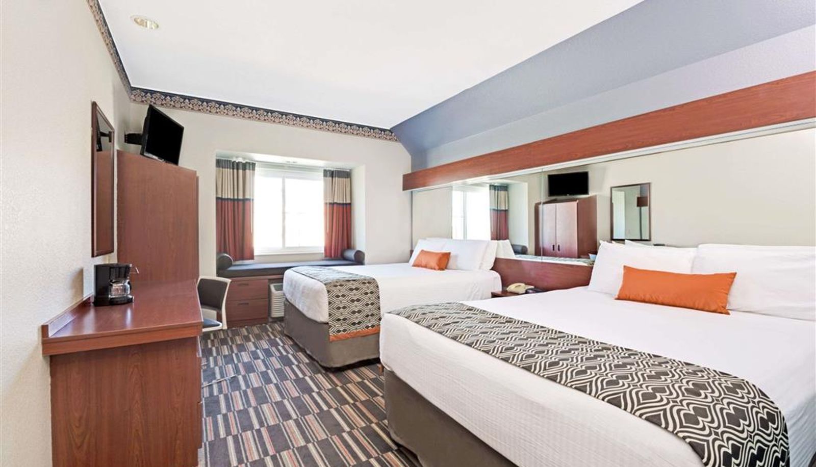 Room - Microtel Inn & Suites by Wyndham Urbandale/Des Moines