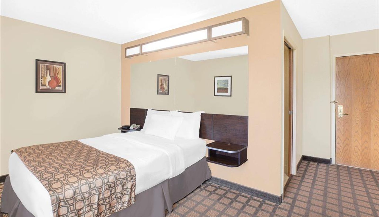 Room - Microtel Inn & Suites by Wyndham Franklin