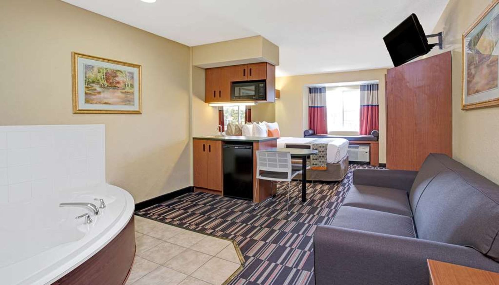 Suite - Microtel Inn & Suites by Wyndham Bushnell