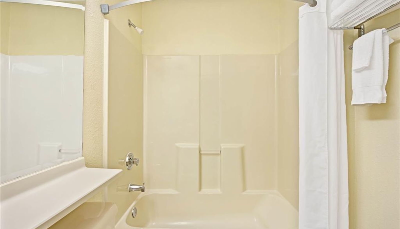 Zimmer - Microtel Inn & Suites by Wyndham Cordova Memphis I-40 East