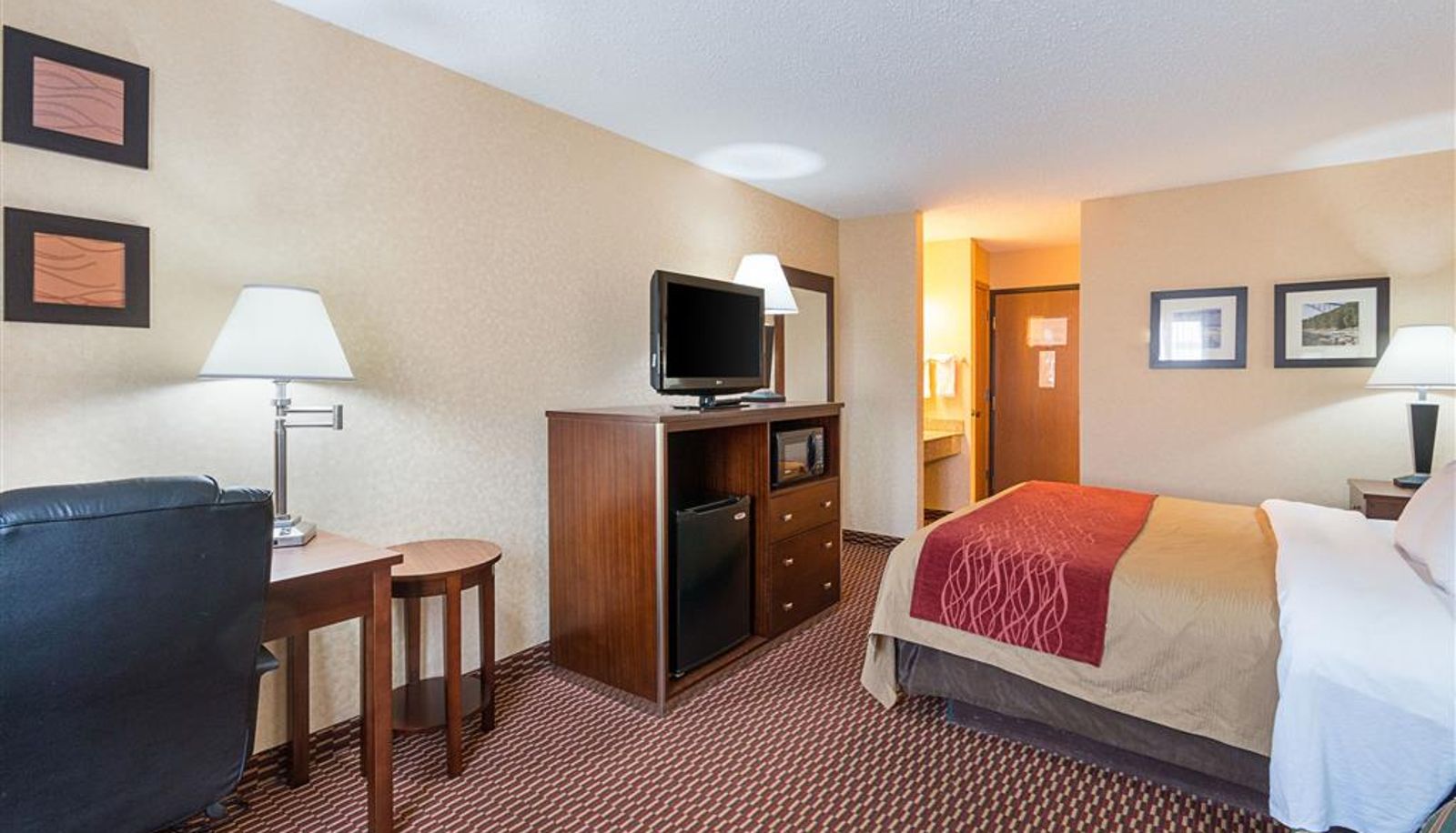 Camera - Quality Inn Parkersburg North-Vienna