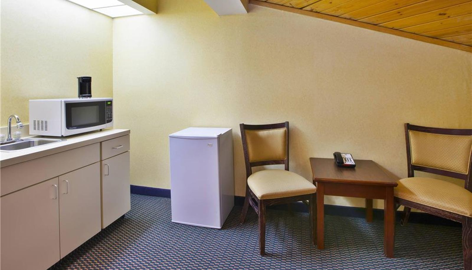 Room - Quality Inn Marshall near I-69