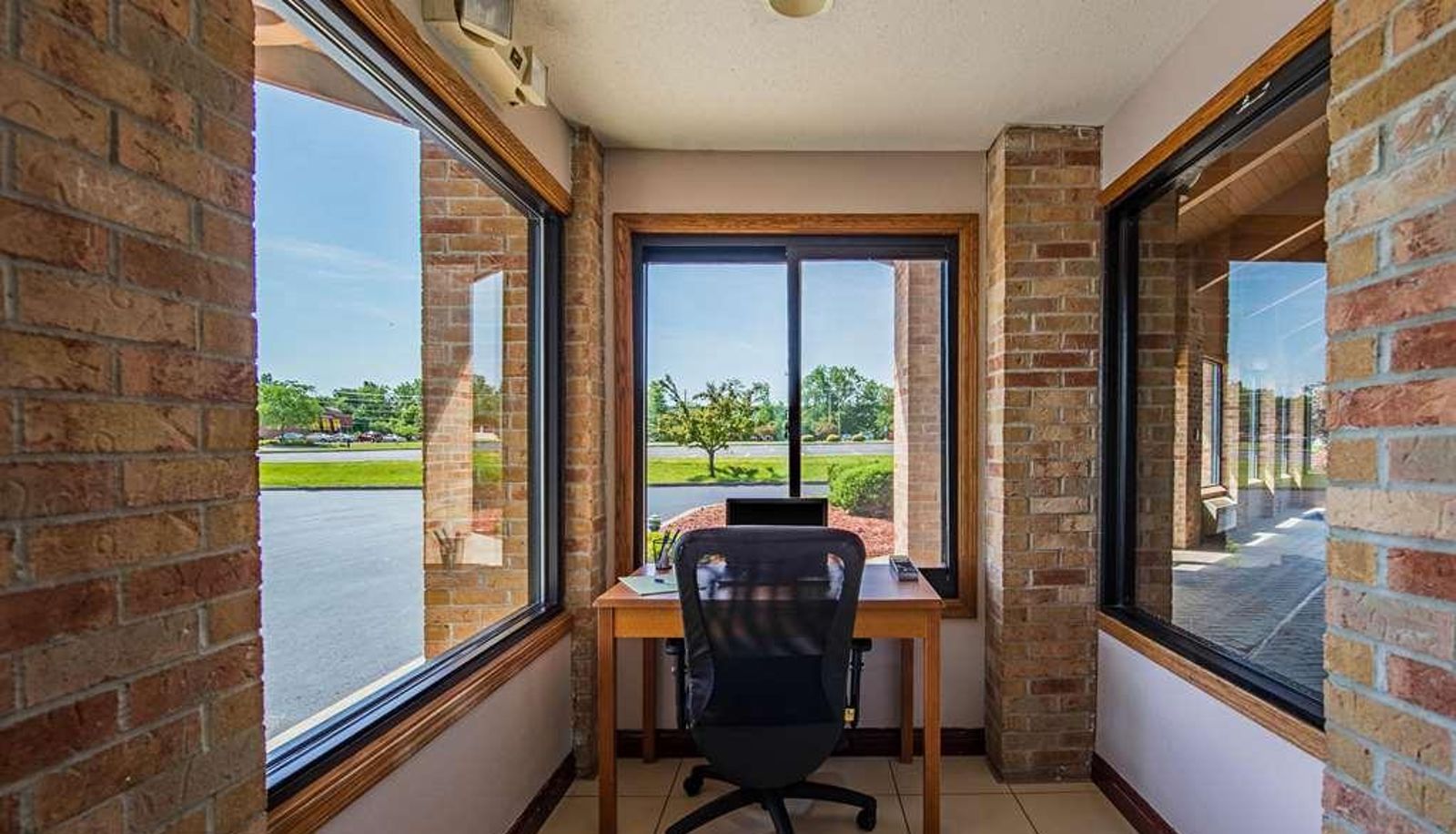 Business center - Rodeway Inn