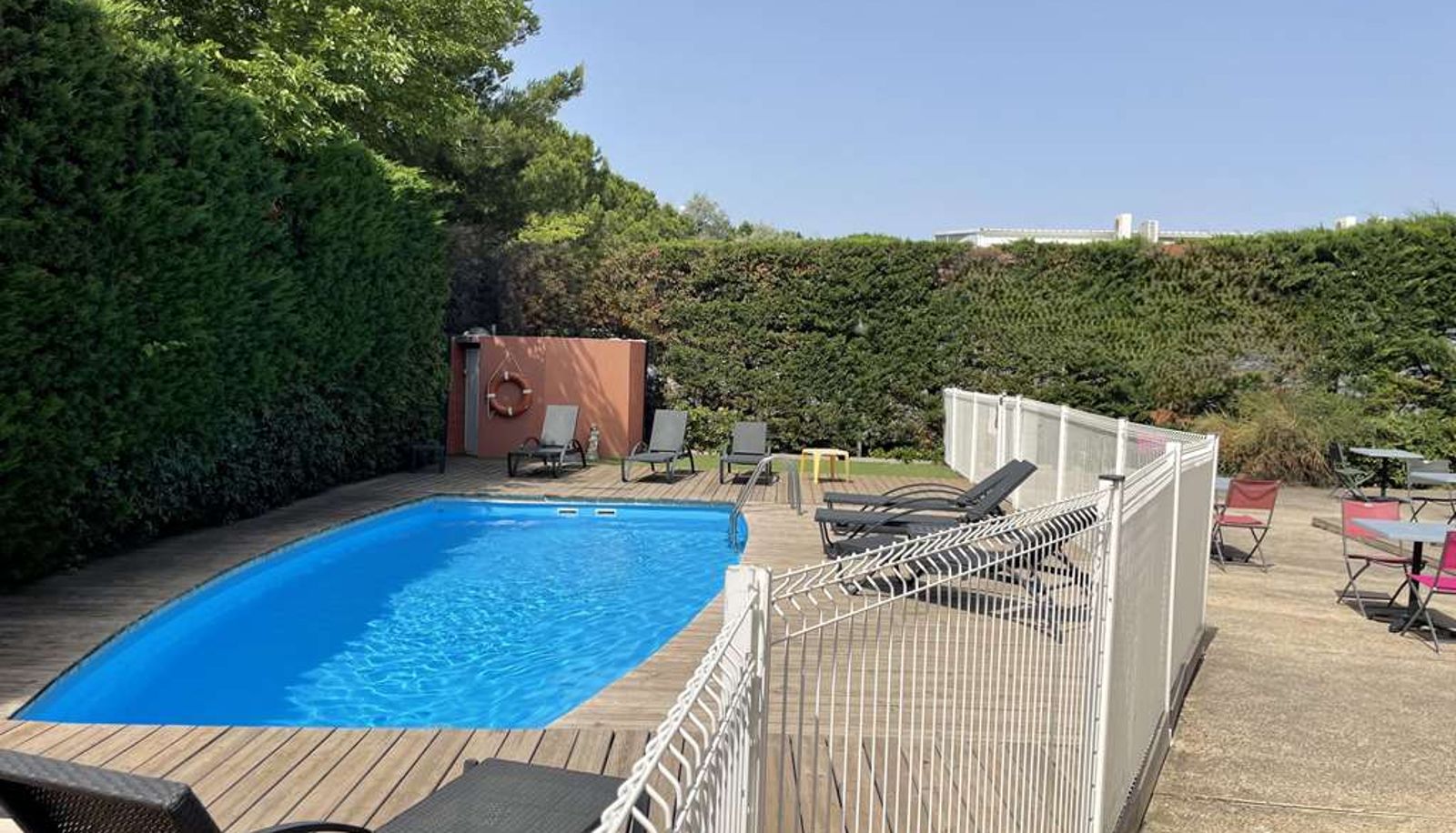 Pool - KYRIAD MARTIGUES SUD