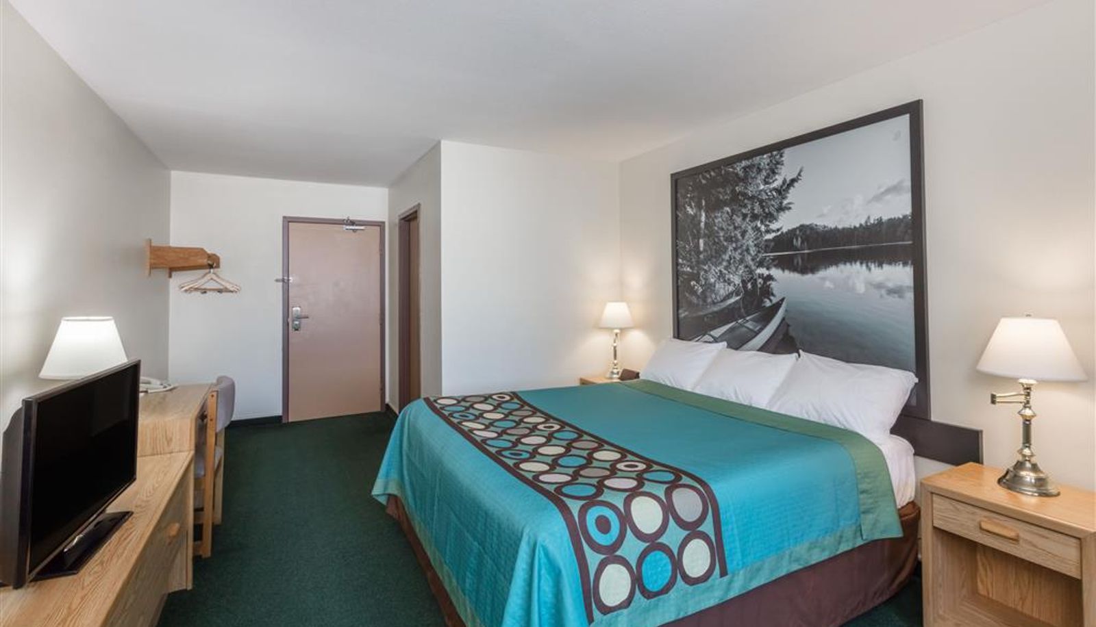 Room - Super 8 by Wyndham Moose Jaw SK