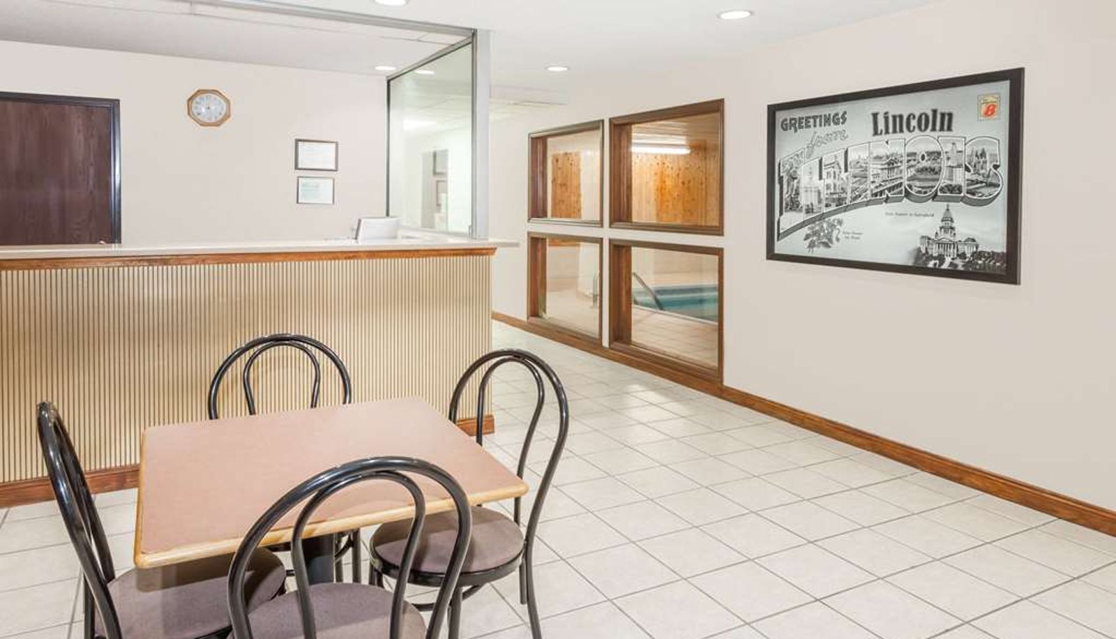 Lobby - Super 8 by Wyndham Lincoln IL
