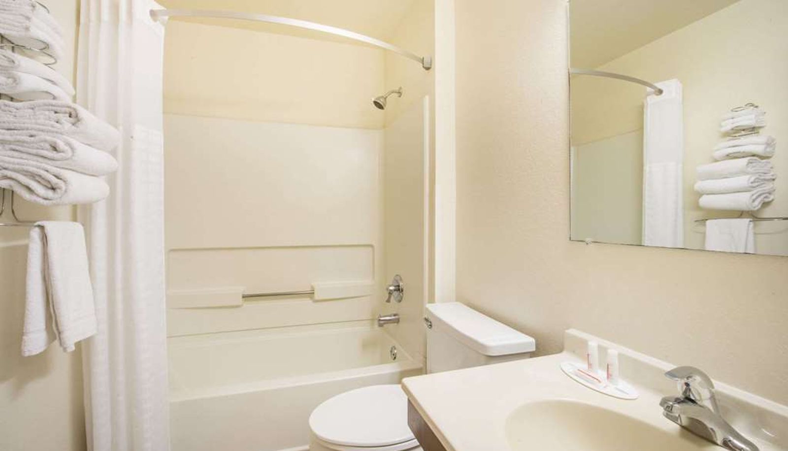 Zimmer - Super 8 by Wyndham Harlingen TX