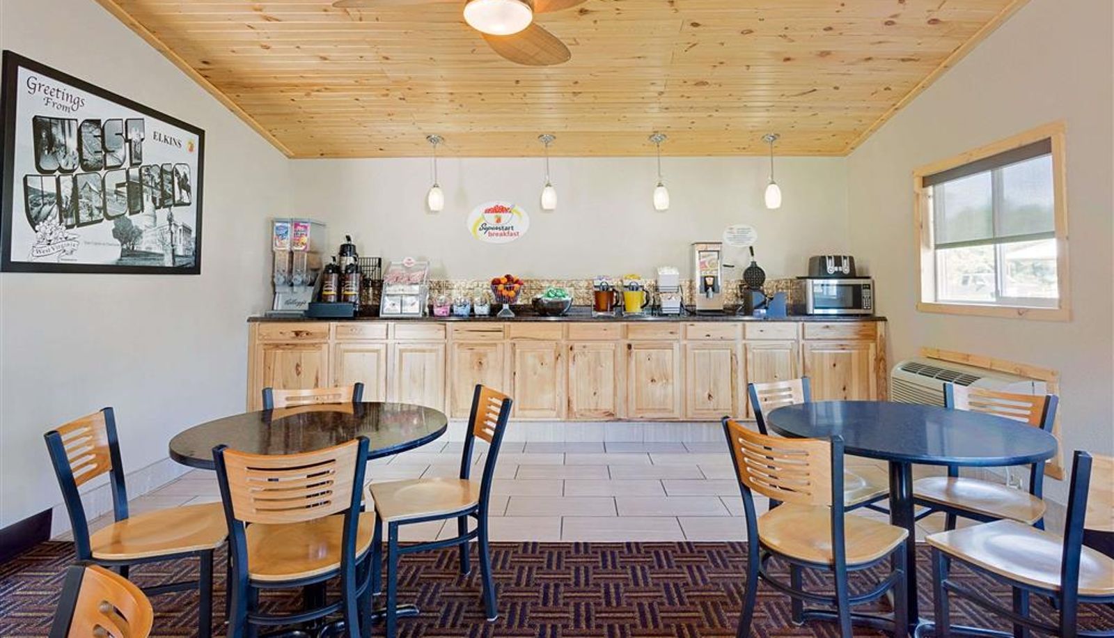 Interior view - Super 8 by Wyndham Elkins