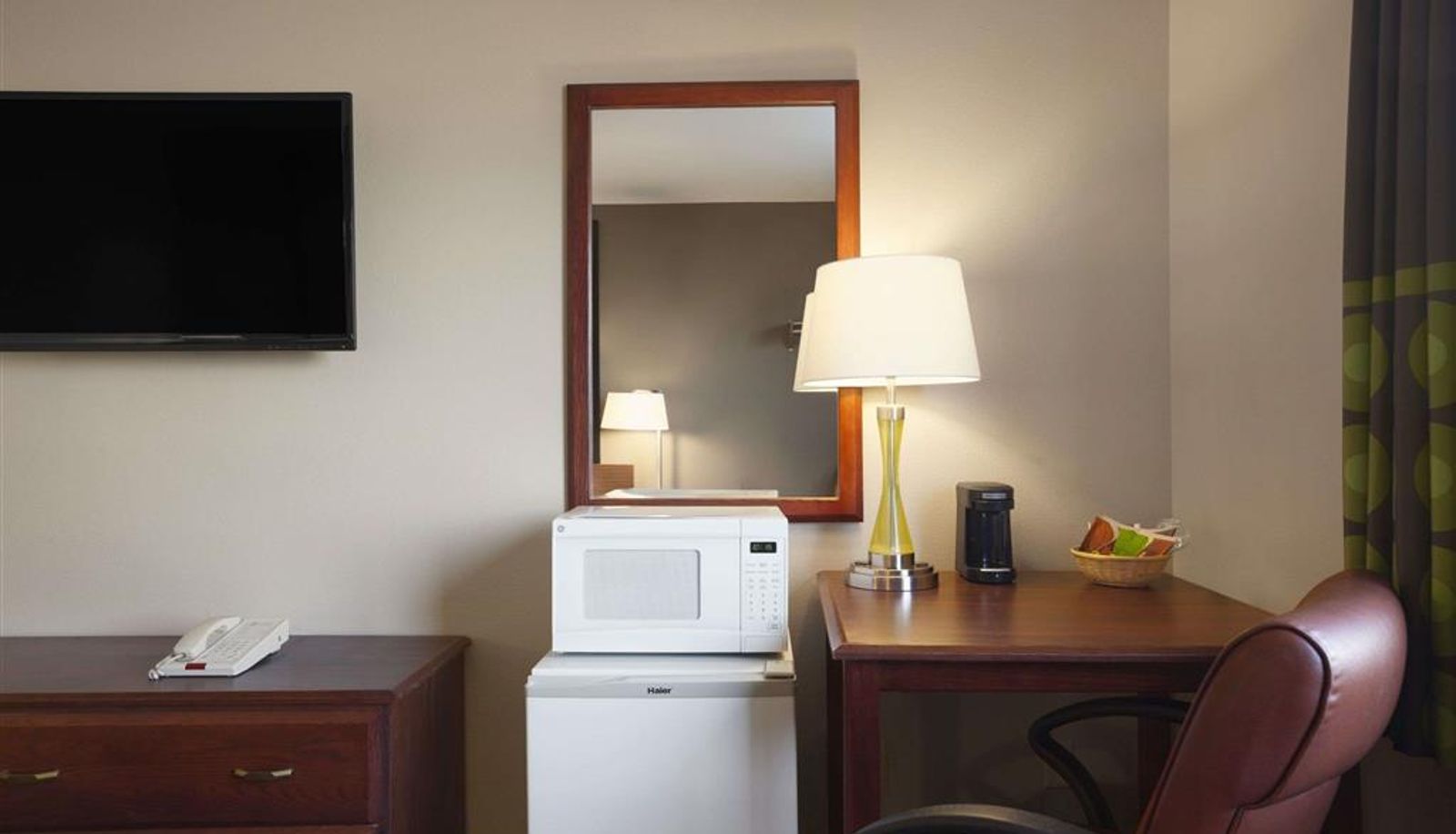Room - Super 8 by Wyndham Fremont NE