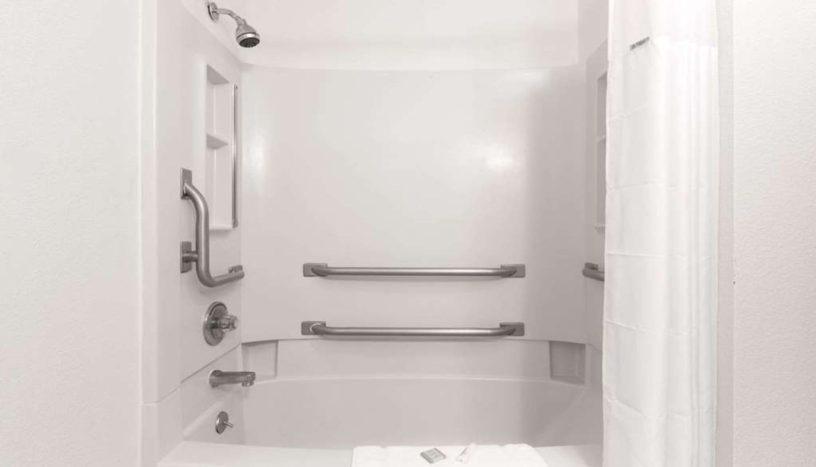 Chambre - Super 8 by Wyndham Boonville