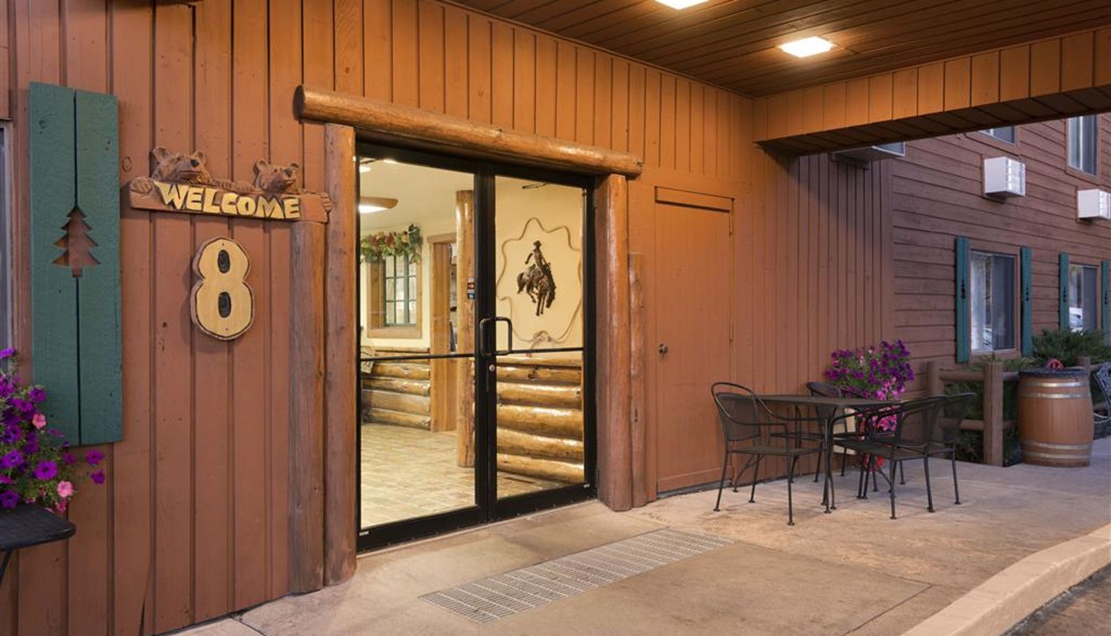 Außenansicht - Super 8 by Wyndham Jackson Hole