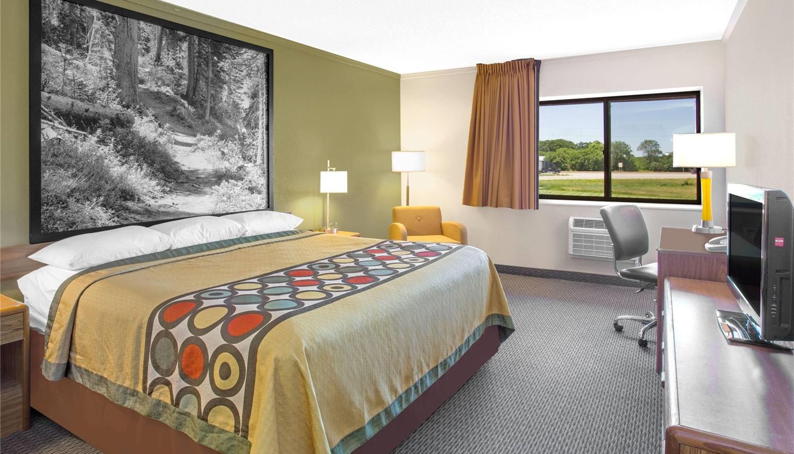 Room - Super 8 by Wyndham Windsor/Madison North