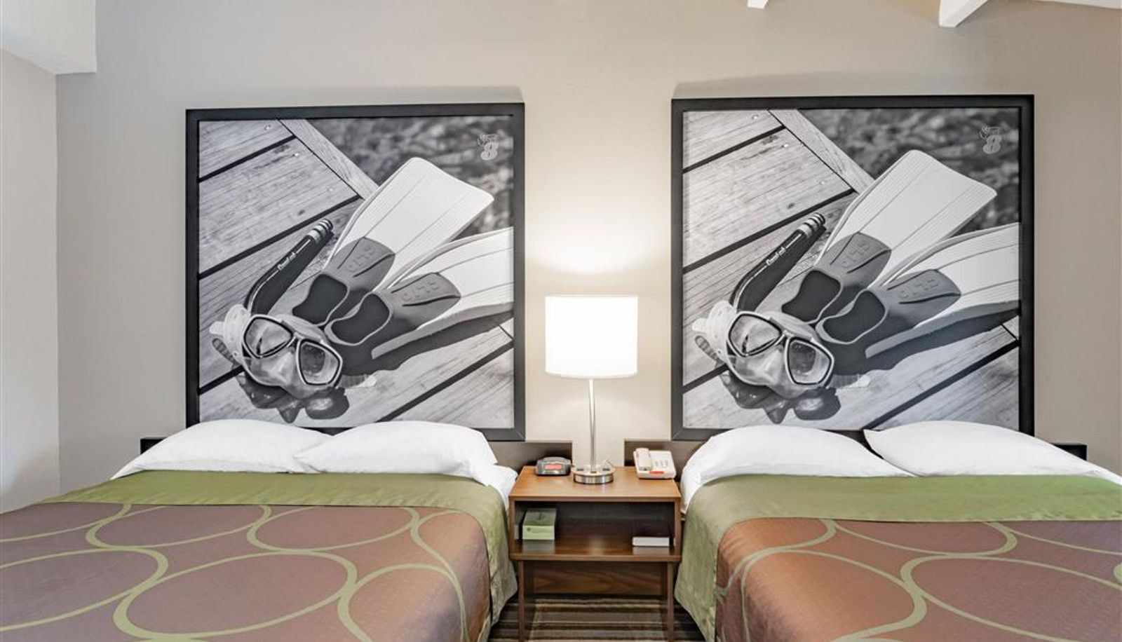 Zimmer - Super 8 by Wyndham Melbourne