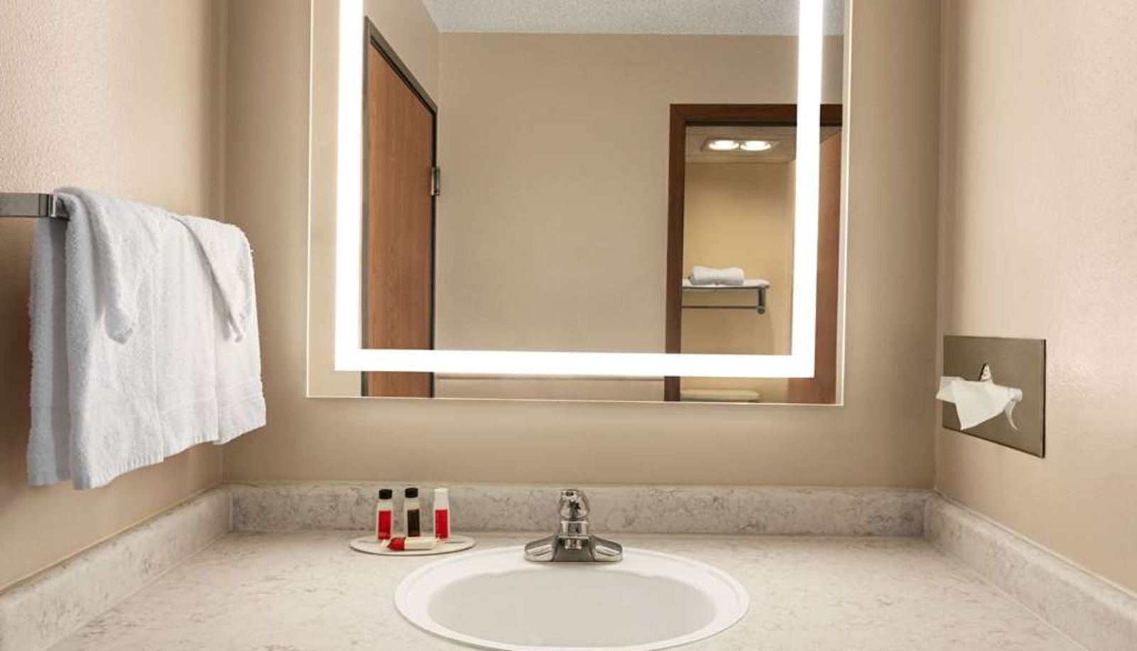 Room - Super 8 by Wyndham Chillicothe