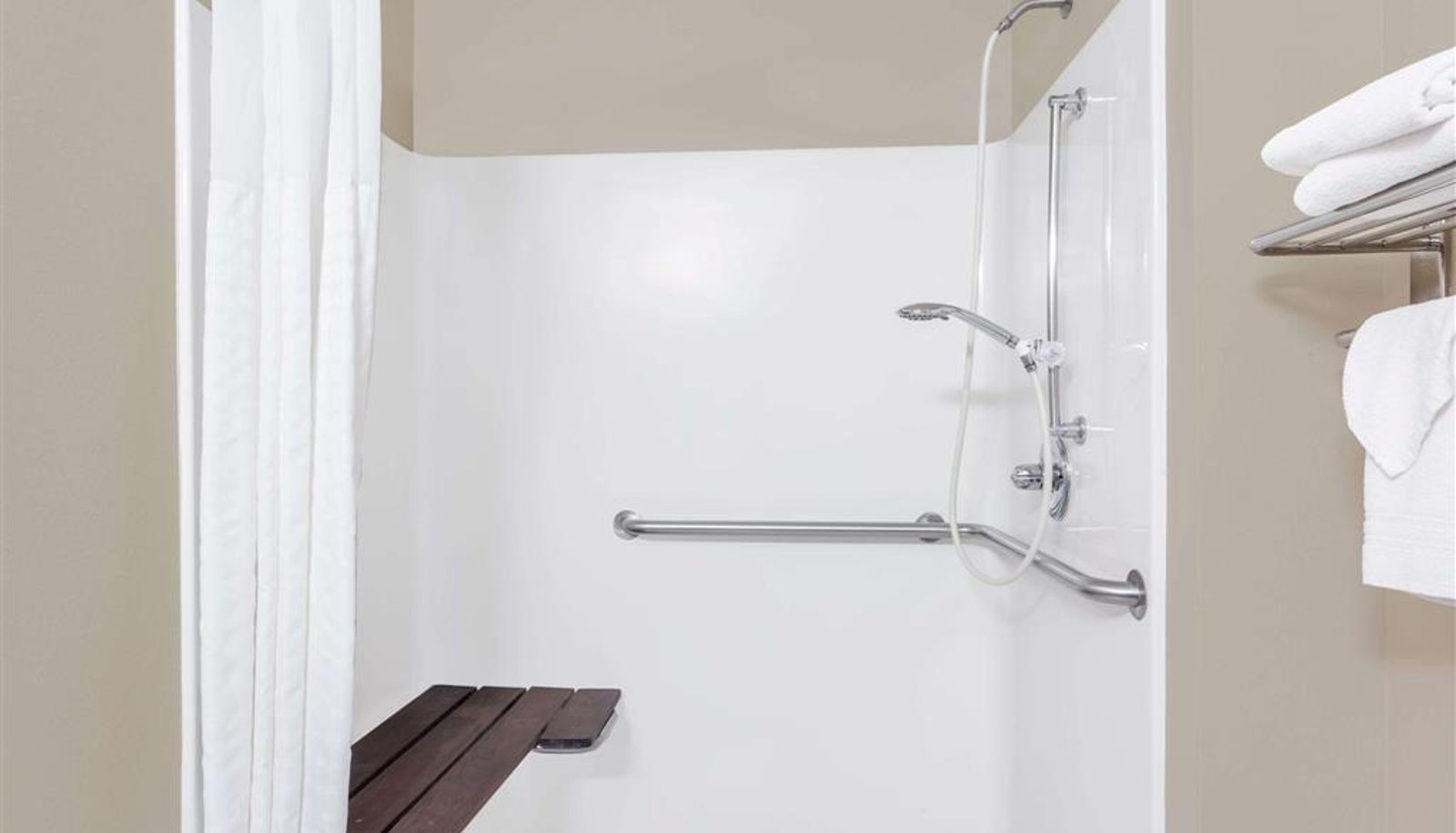 Habitación - Super 8 by Wyndham Adrian