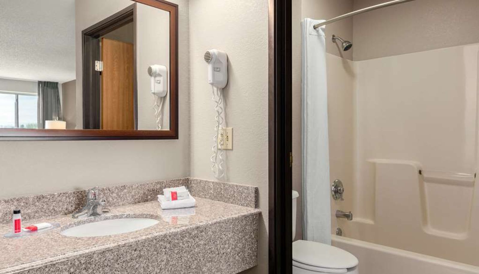 Zimmer - Super 8 by Wyndham Hanover