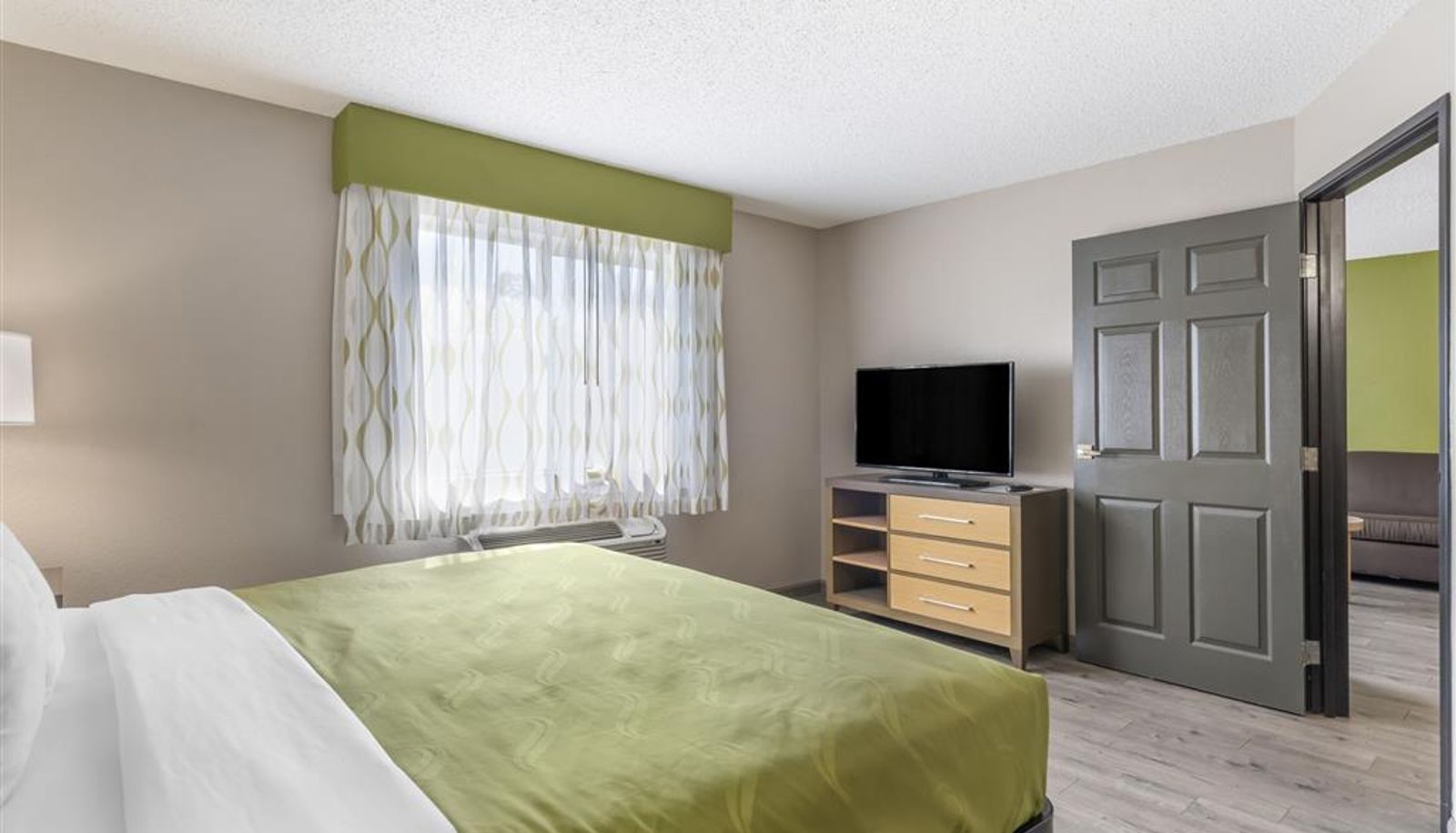 Zimmer - Quality Inn & Suites Delaware South