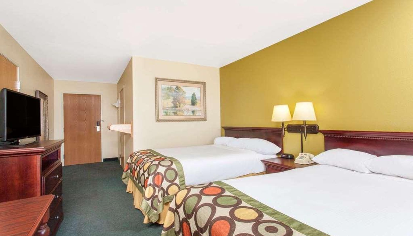 Quadruple room - Super 8 by Wyndham McCall