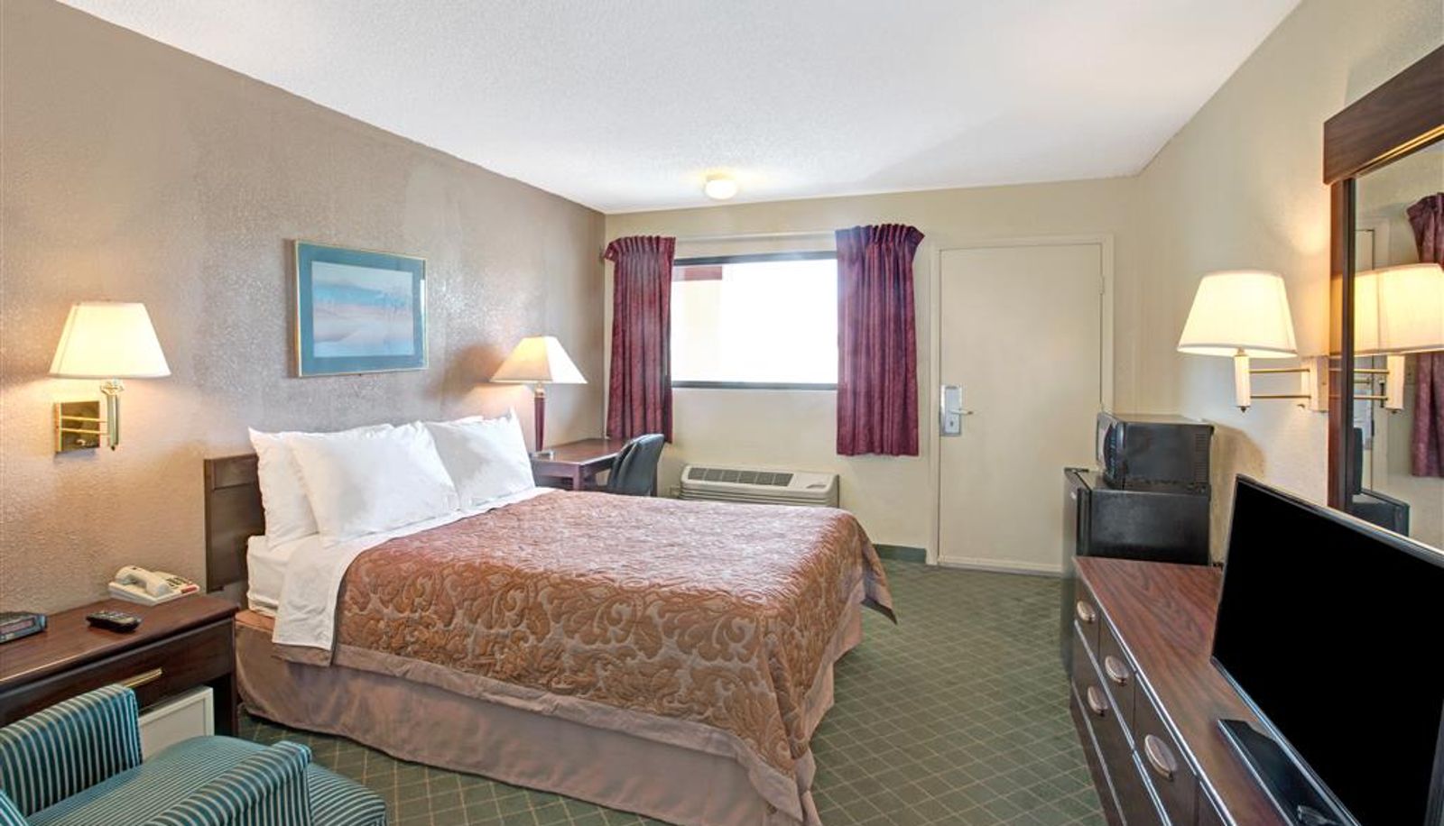Room - Super 8 by Wyndham Shelby