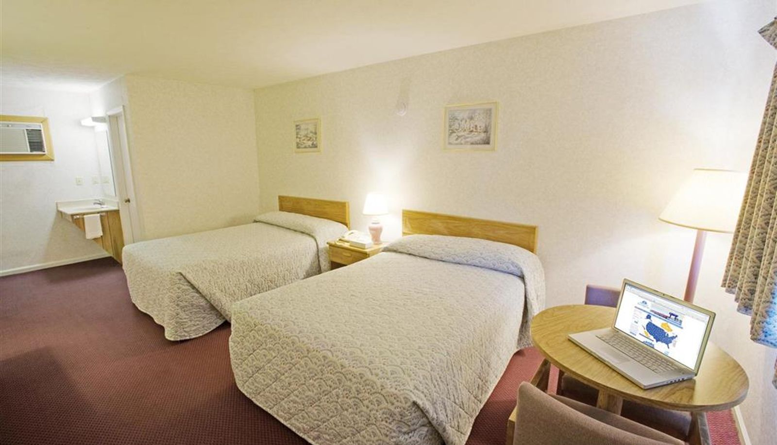 Quadruple room - Americas Best Value Inn Jonesville