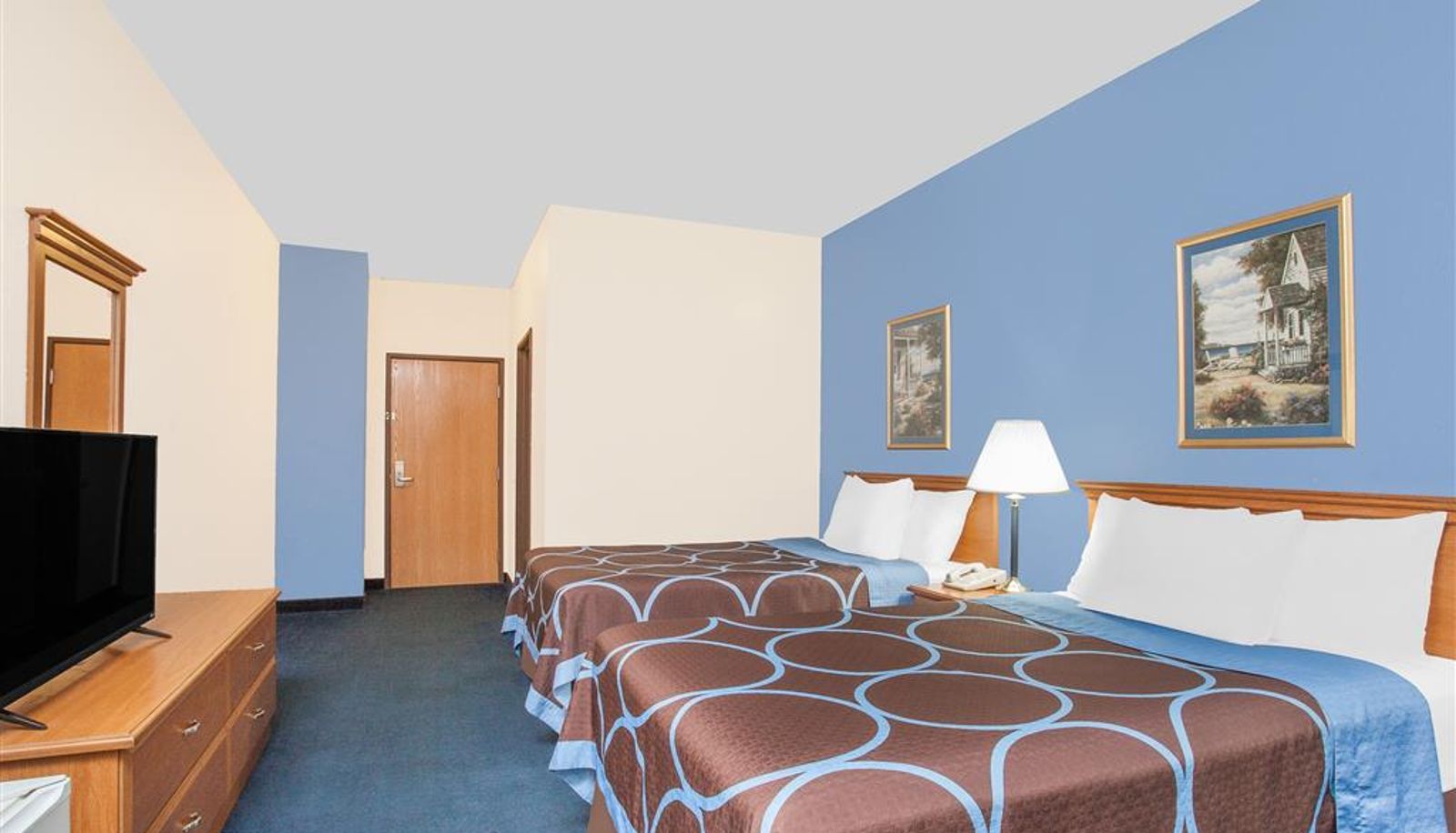 Room - Super 8 by Wyndham Cobleskill NY