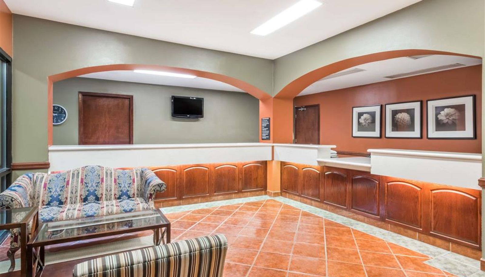 Lobby - Super 8 by Wyndham Weslaco