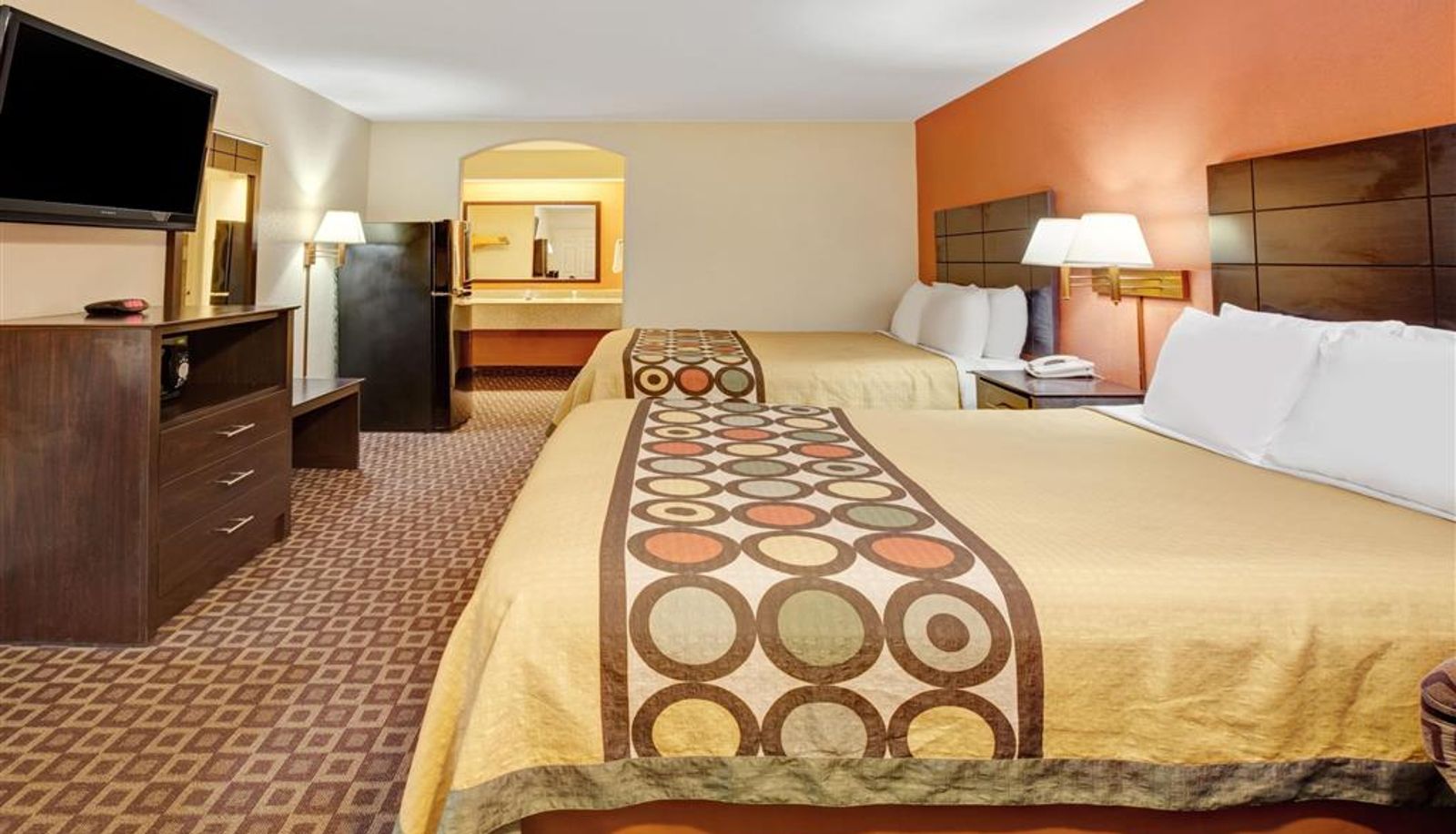 Room - Super 8 by Wyndham Mont Belvieu/Baytown East