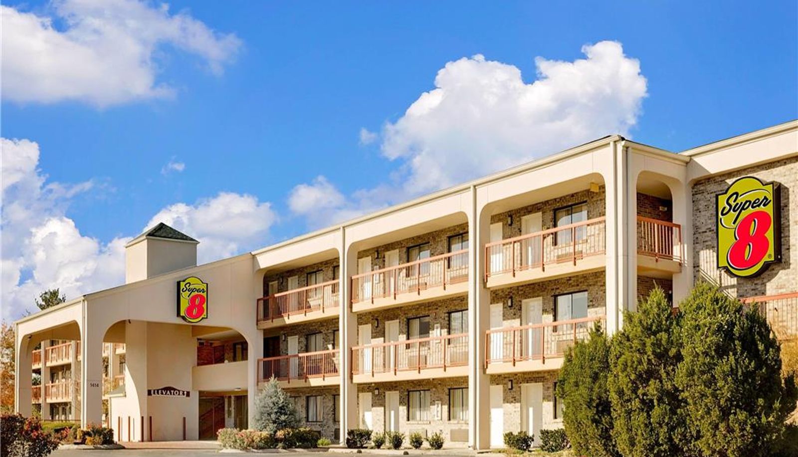 Buitenaanzicht - Super 8 by Wyndham Hermitage Nashville