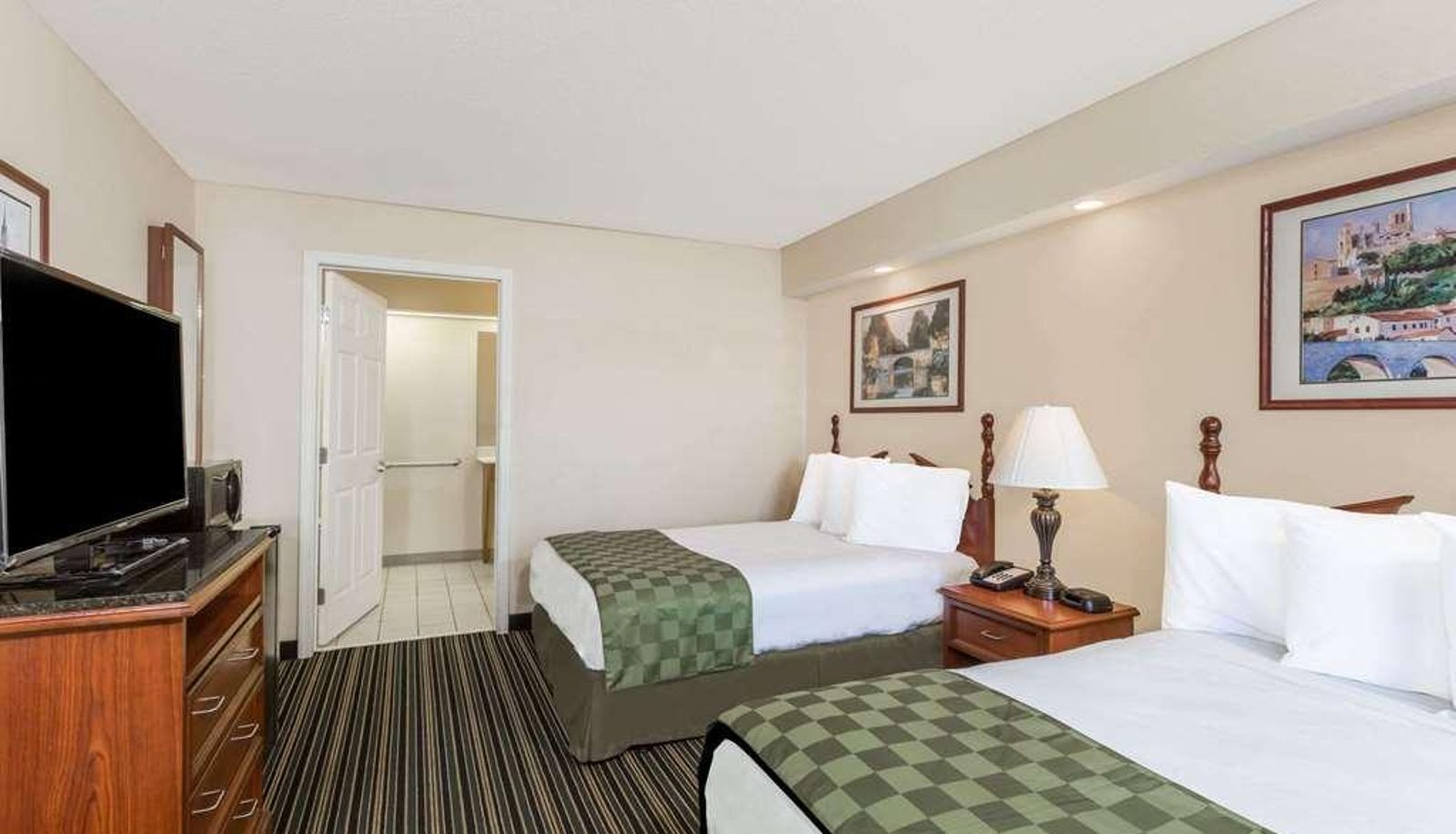 Vierbettzimmer - Super 8 by Wyndham Orangeburg North