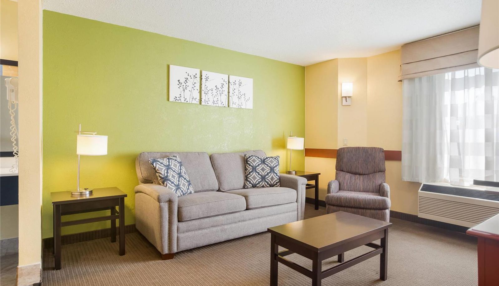 Suite - Spark by Hilton Grand Rapids