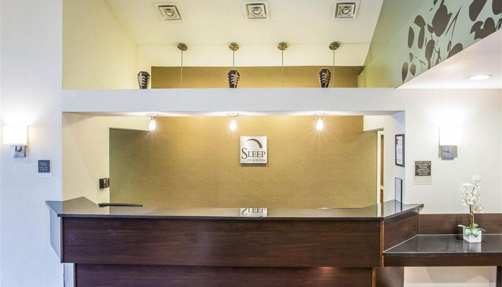 Hall - Sleep Inn & Suites Queensbury - Lake George