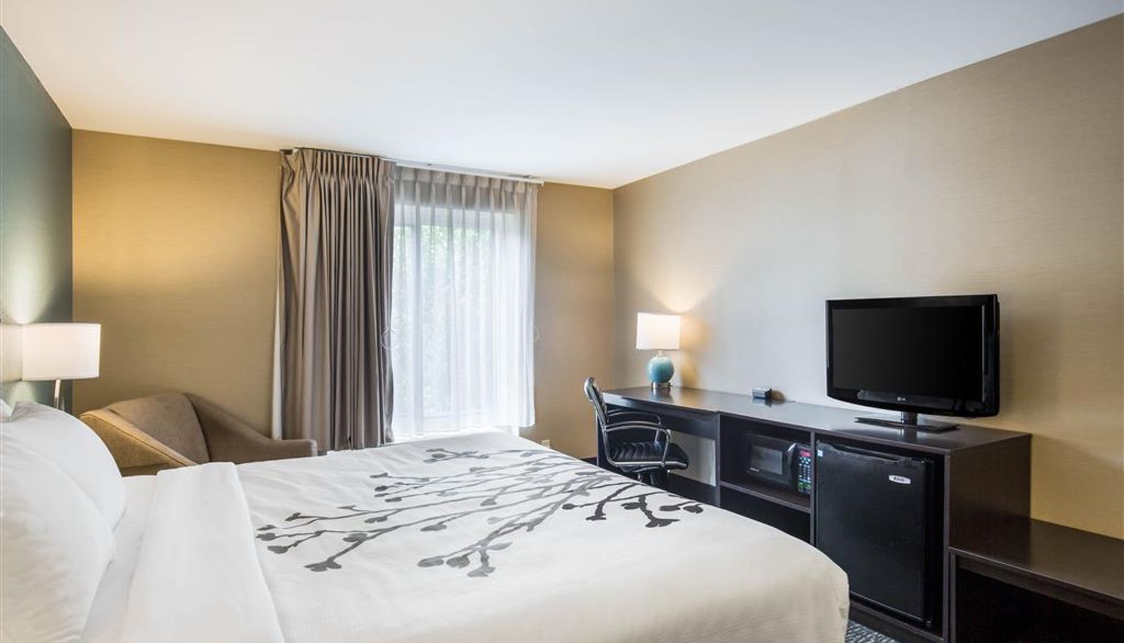 Room - Sleep Inn & Suites Dunmore