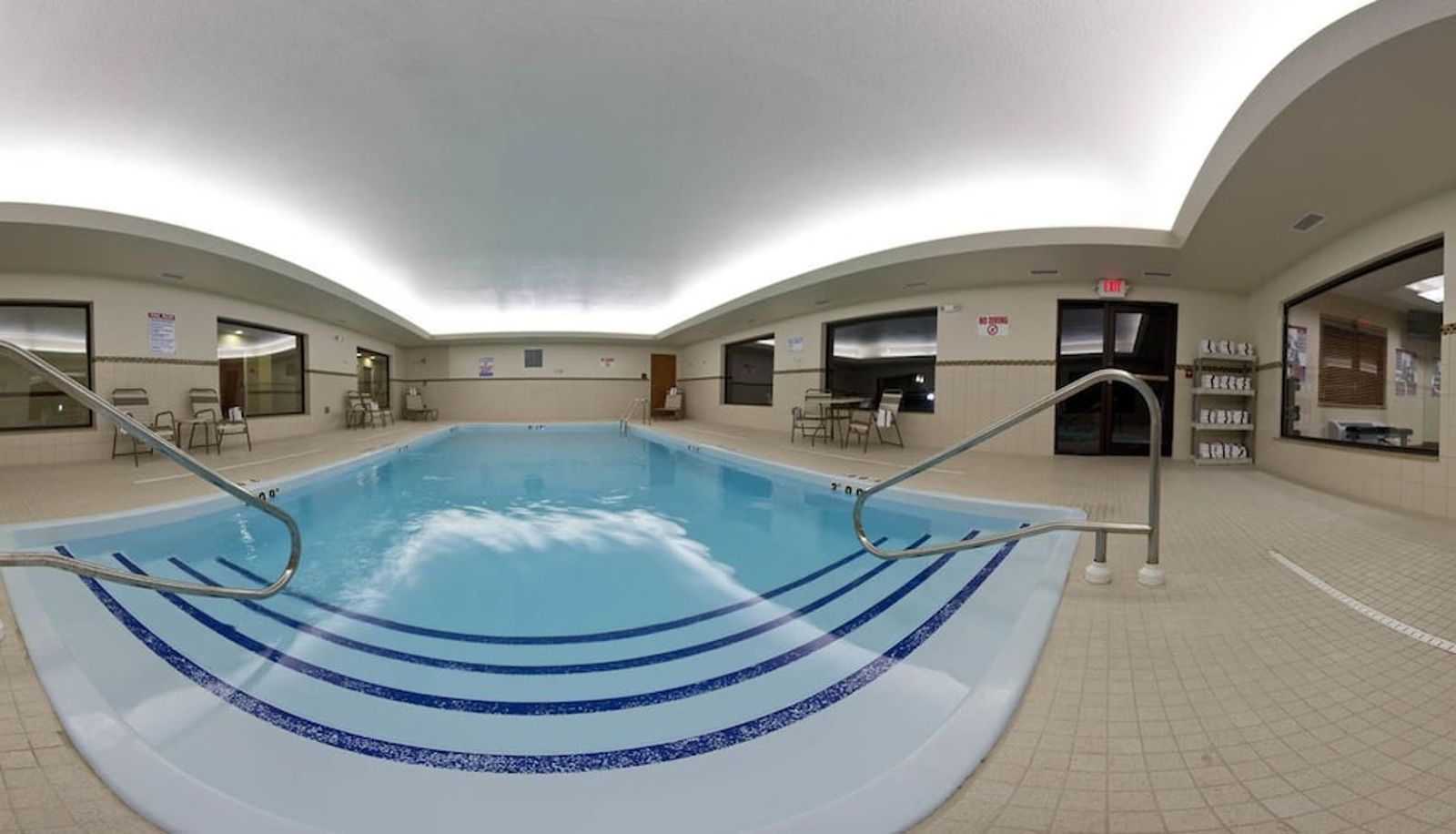 Pool - Holiday Inn Express & Suites DAYTON NORTH - TIPP CITY by IHG