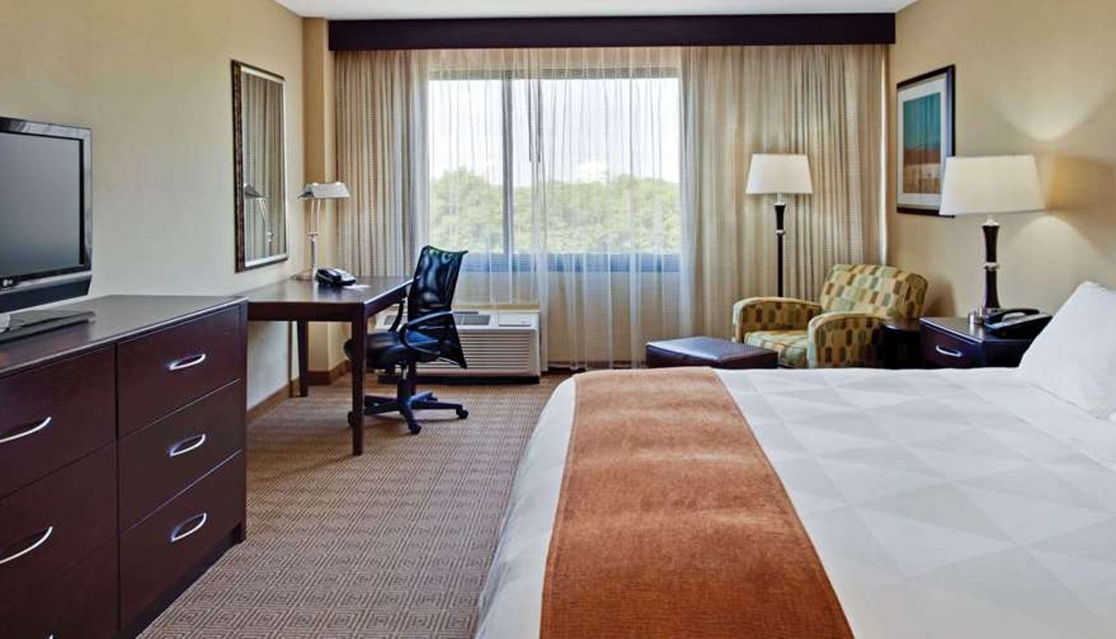 Room - Radisson Hotel Freehold