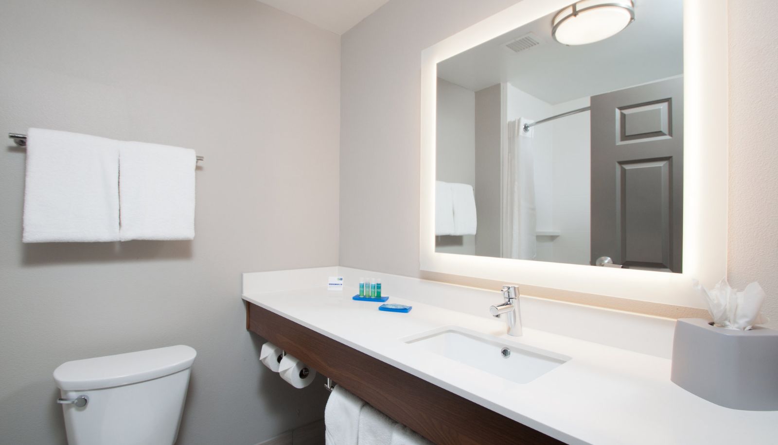 Zimmer - Holiday Inn Express QUANTICO - STAFFORD by IHG
