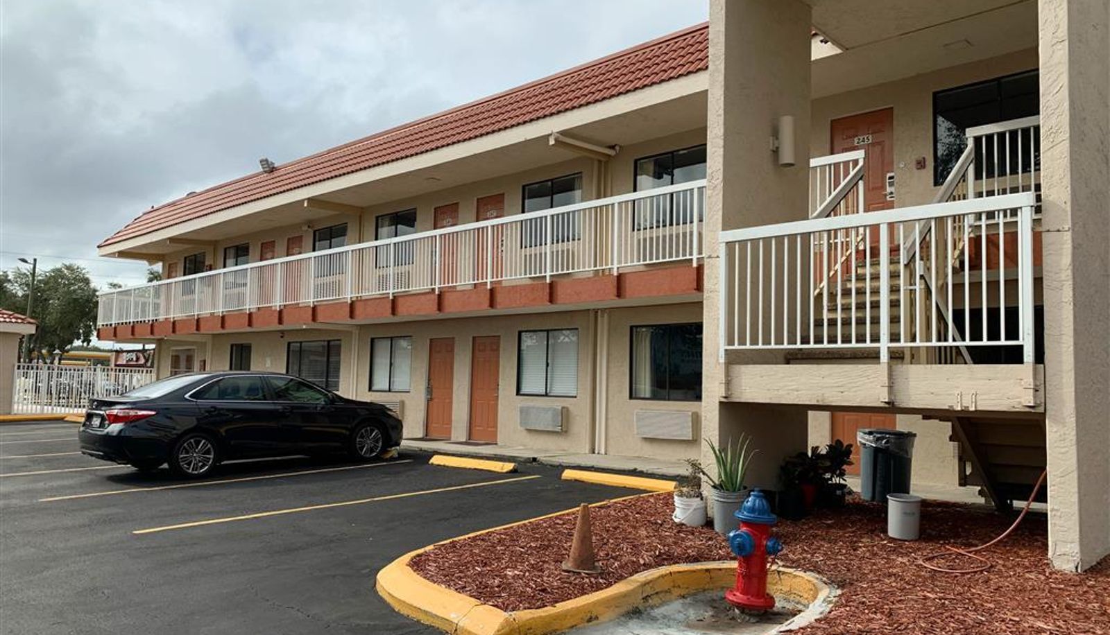 Außenansicht - FL Motel 6 Tampa