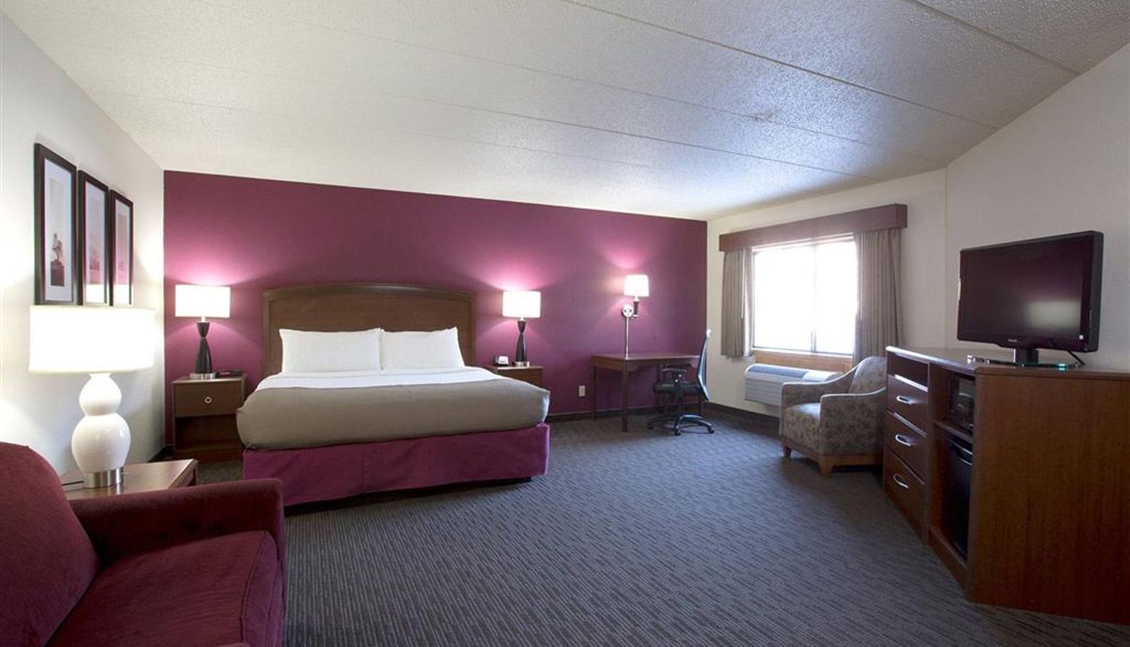 Room - AmericInn by Wyndham Osceola