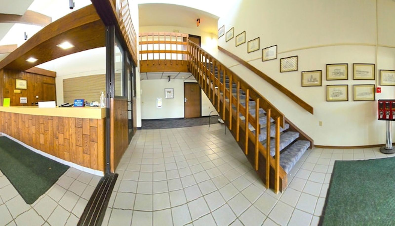 Hall - American Motel