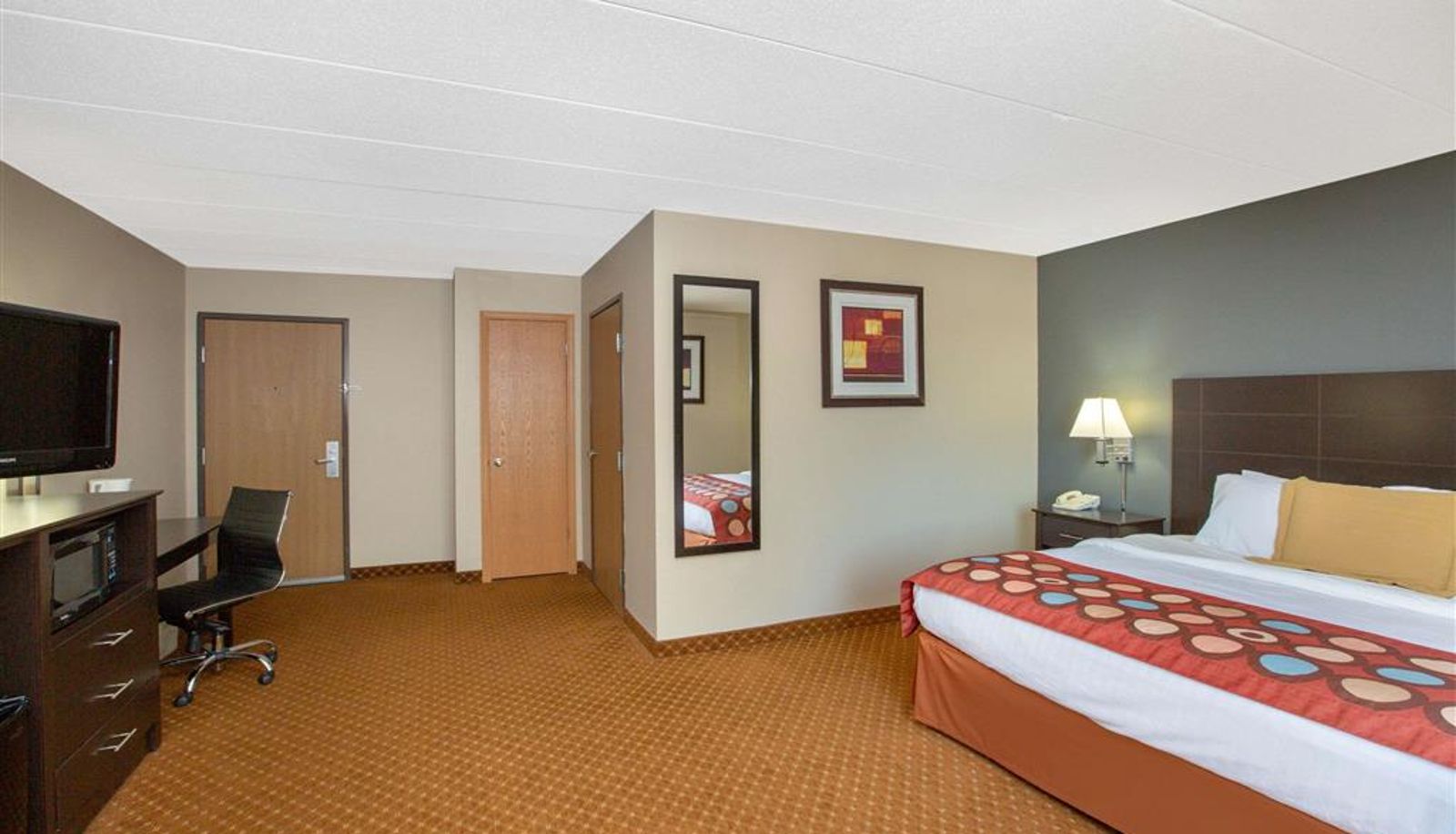 Room - AmericInn by Wyndham Coralville